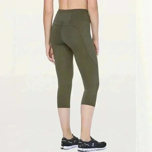 Lululemon Fast & Free Cropped Legging 19” - Picture 2 of 6